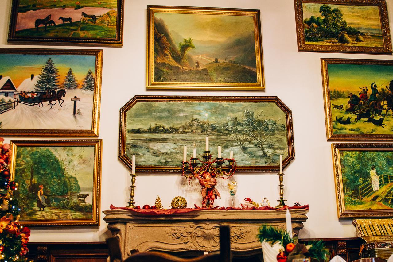 Antique House Hotel Дубно Екстер'єр фото