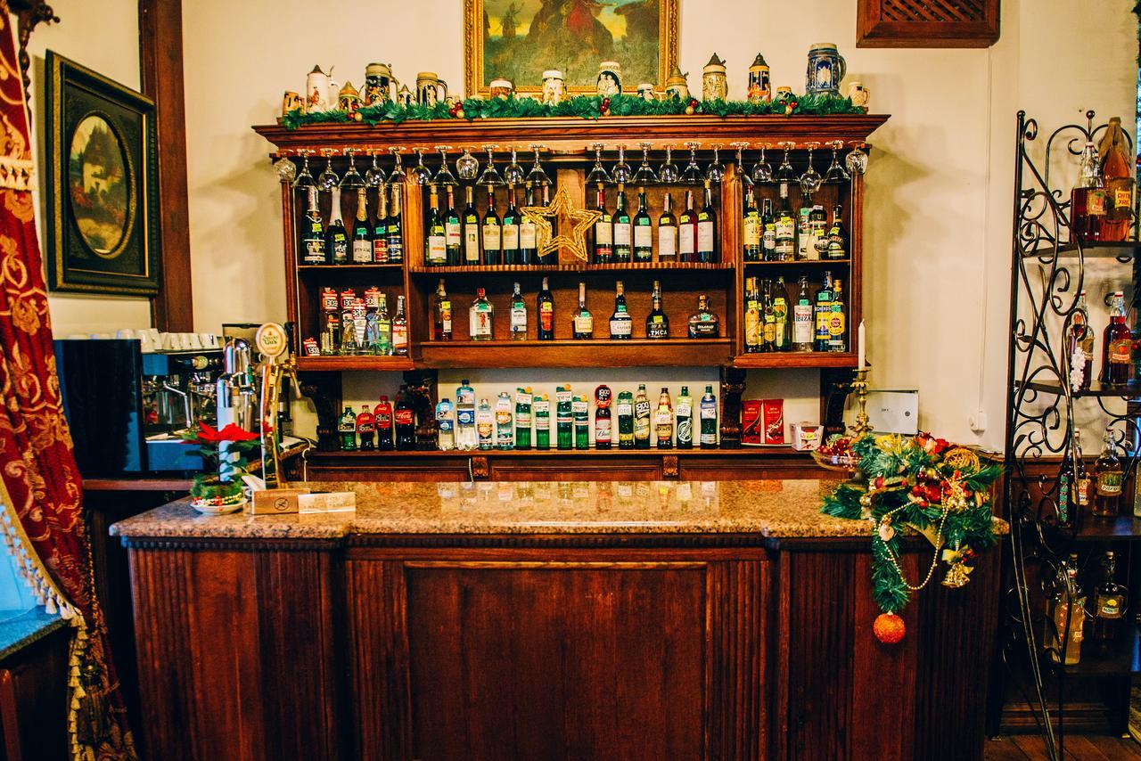 Antique House Hotel Дубно Екстер'єр фото